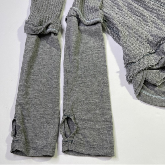 We The Free Gray Oversized Waffle Long Sleeve Size Small - Picture 10 of 13
